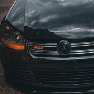 Volkswagen R32 Badges