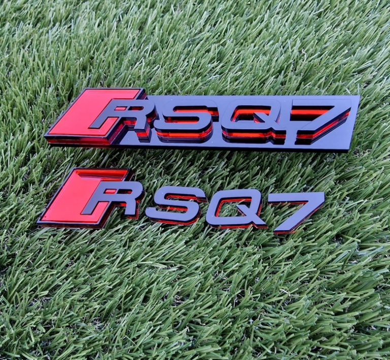 Audi RSQ7 Badges